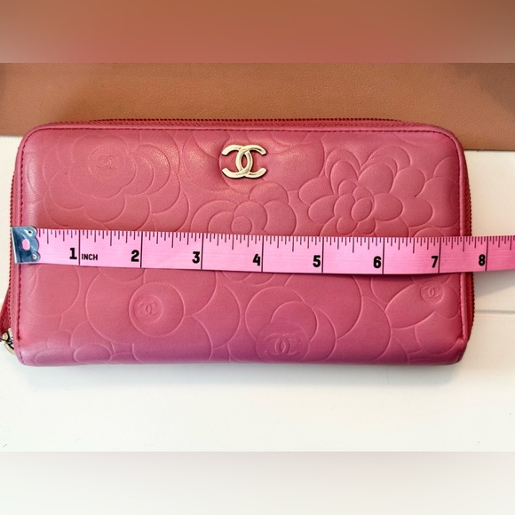 Pink Chanel Camellia Flower Zippy Wallet - Picture 15 of 16